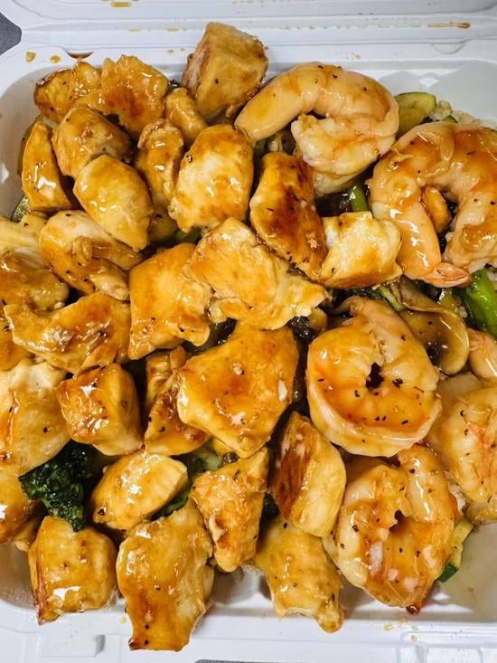 D. Hibachi Chicken & Shrimp / D. 铁板鸡虾.