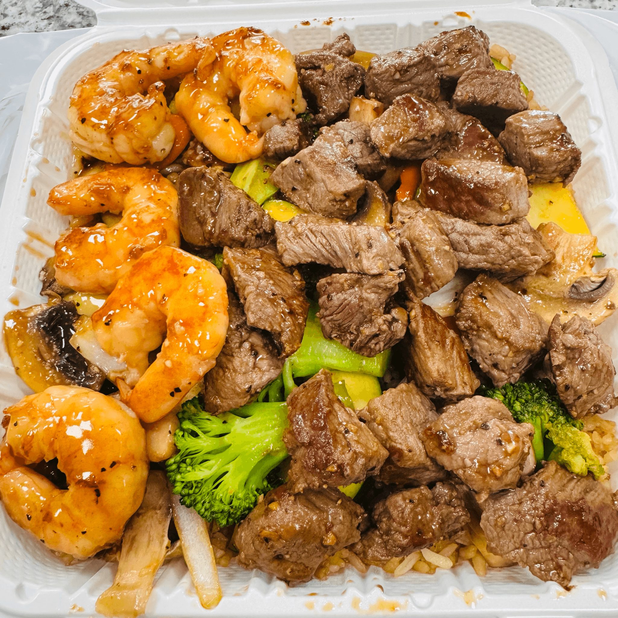 D. Hibachi Steak & Shrimp	 / D. 铁板牛虾.
