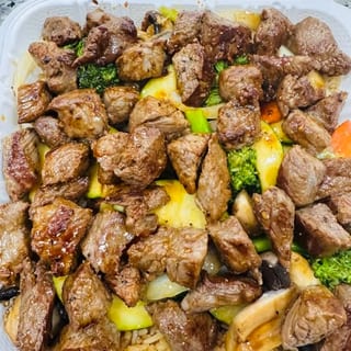 L. Hibachi Steak & Shrimp / L. 铁板牛和虾